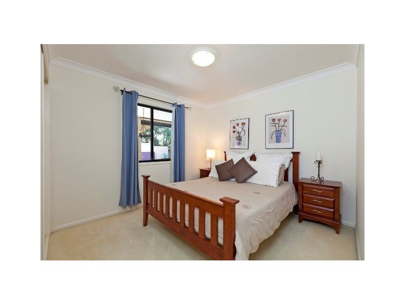 16 Kilburn Close, Carindale QLD 4152