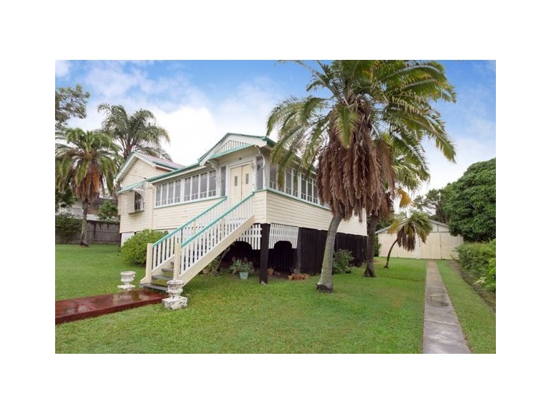 17 Mount Street, Greenslopes QLD 4120