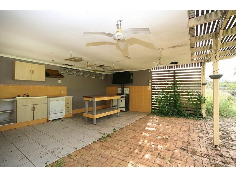 1398 Old Cleveland Road, Belmont QLD 4153