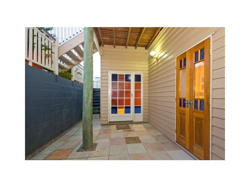 46 Ninth Avenue, Coorparoo QLD 4151