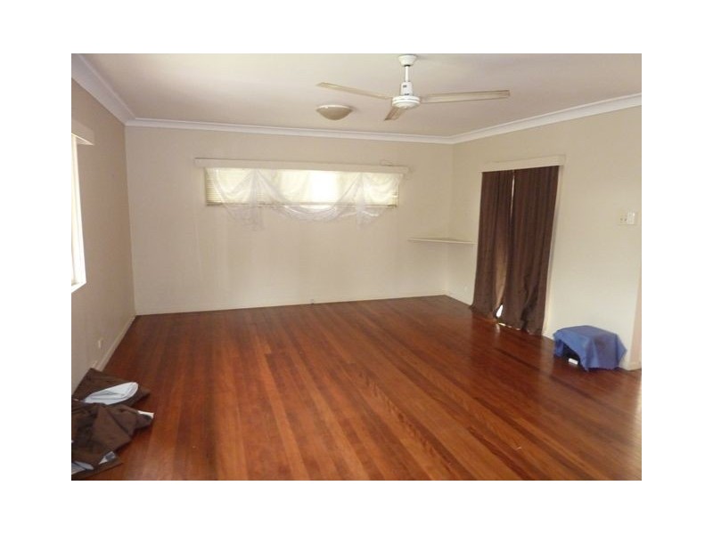 87 Holland Road, Holland Park QLD 4121