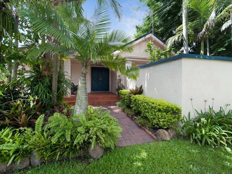 4 Thynne Avenue, Norman Park QLD 4170