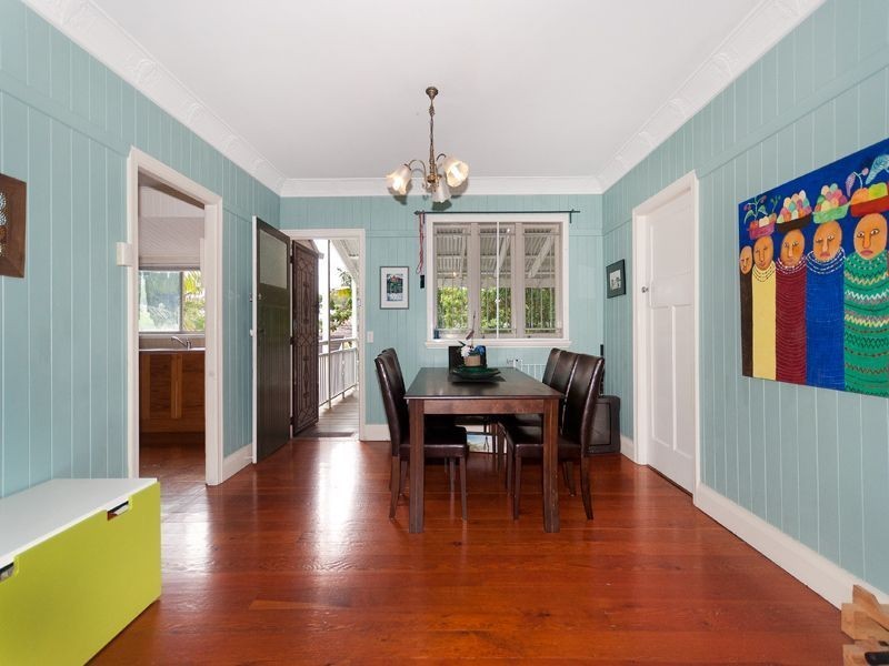 74 Raff Avenue, Holland Park QLD 4121