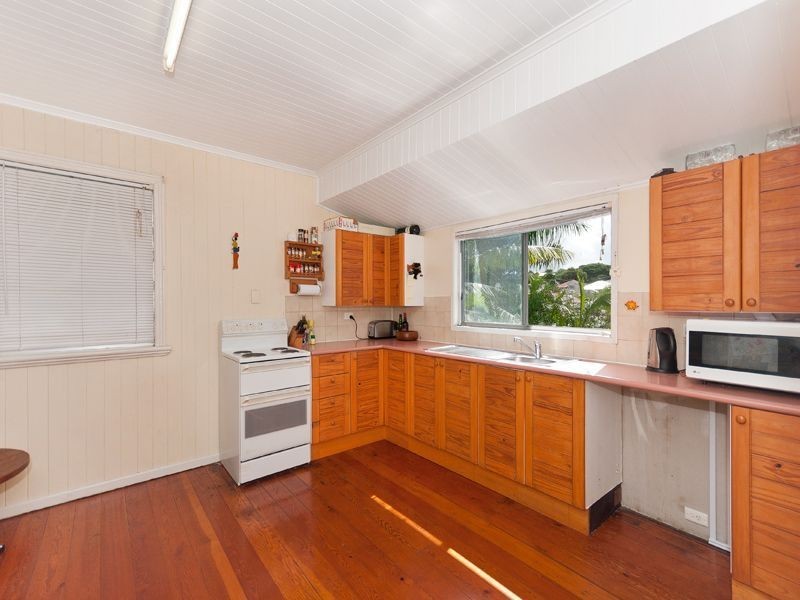 74 Raff Avenue, Holland Park QLD 4121