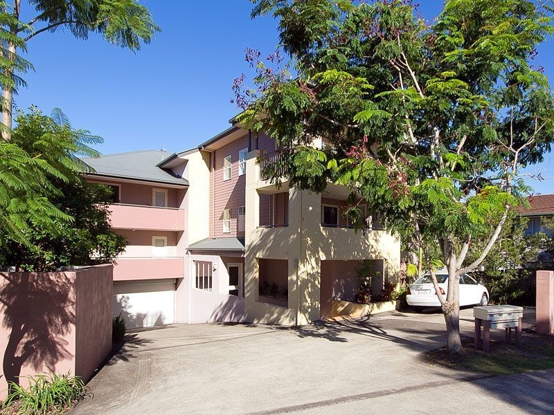 1/24 McLay Street, Coorparoo QLD 4151