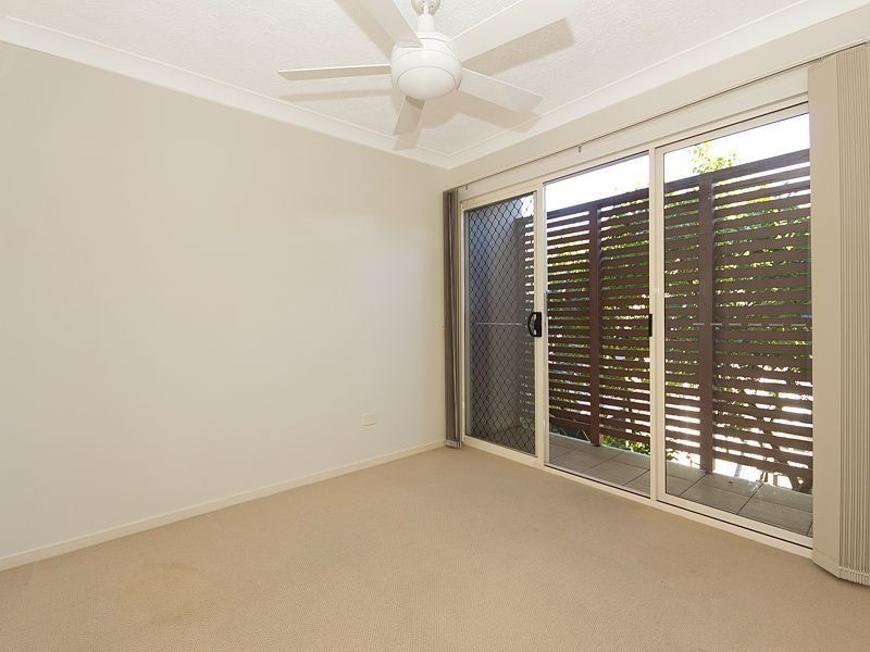 1/24 McLay Street, Coorparoo QLD 4151
