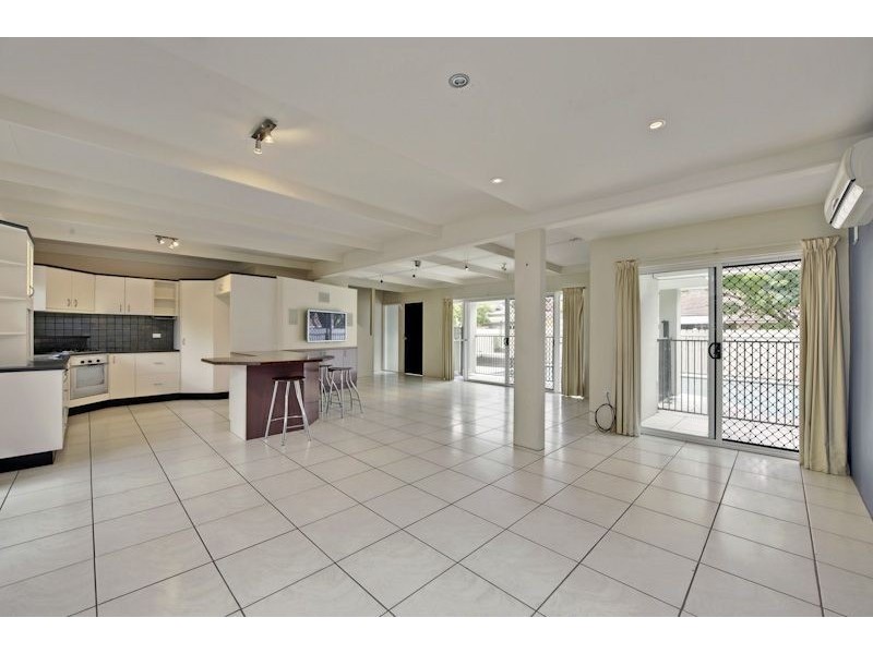 10 Gardenvale Street, Holland Park West QLD 4121