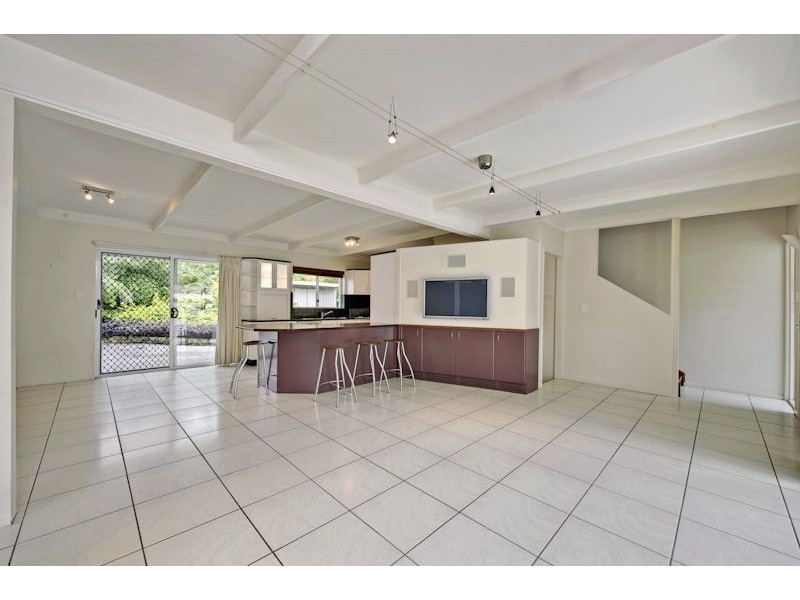 10 Gardenvale Street, Holland Park West QLD 4121