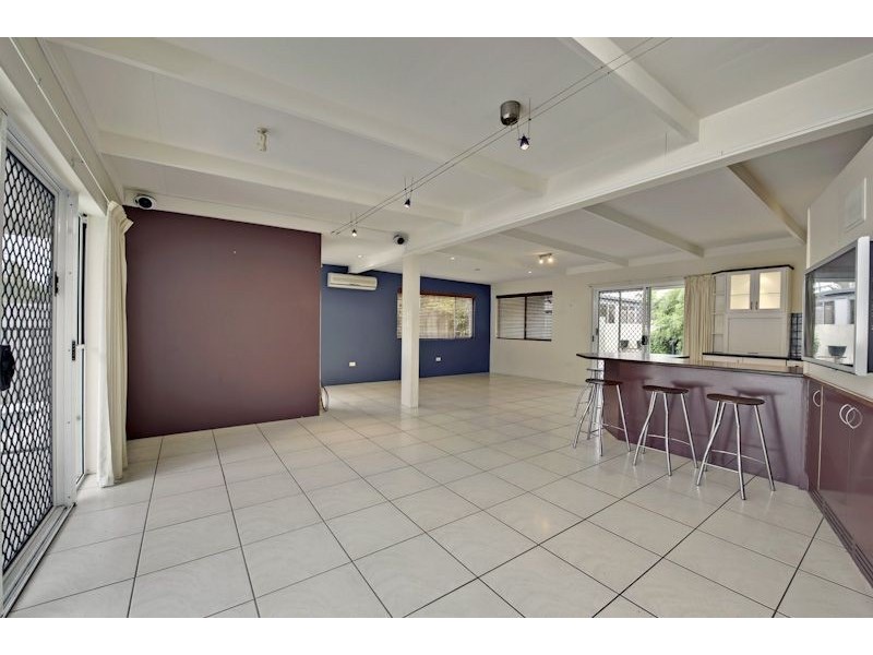 10 Gardenvale Street, Holland Park West QLD 4121