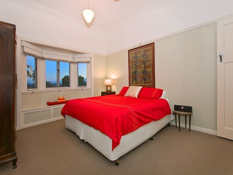 56 Henderson Street, Camp Hill QLD 4152