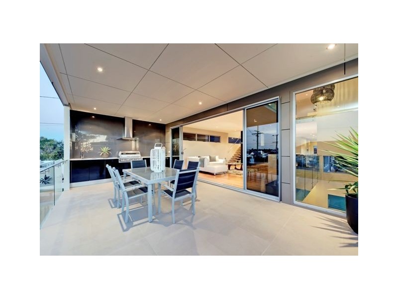 17 Prout Street, Camp Hill QLD 4152