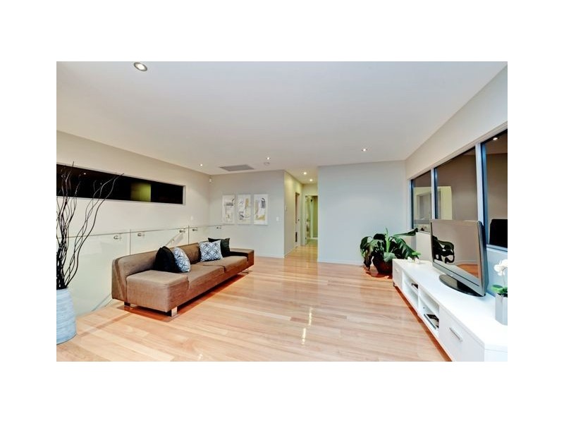 17 Prout Street, Camp Hill QLD 4152