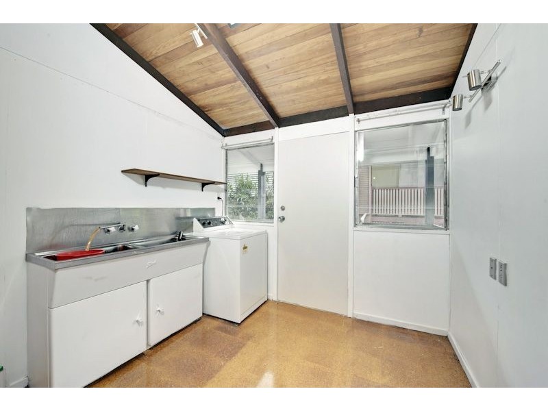 18 Sapphire Street, Holland Park QLD 4121