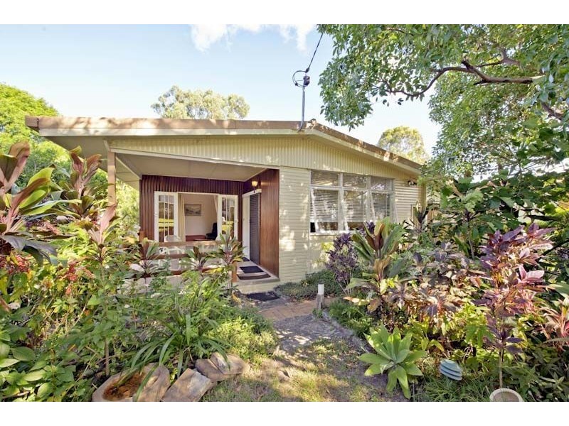 100 Brodie Street, Holland Park West QLD 4121