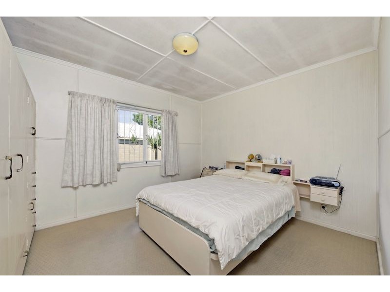 100 Brodie Street, Holland Park West QLD 4121