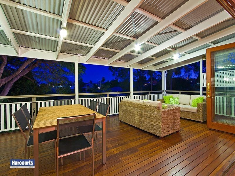 42 Gladstone Street, Coorparoo QLD 4151