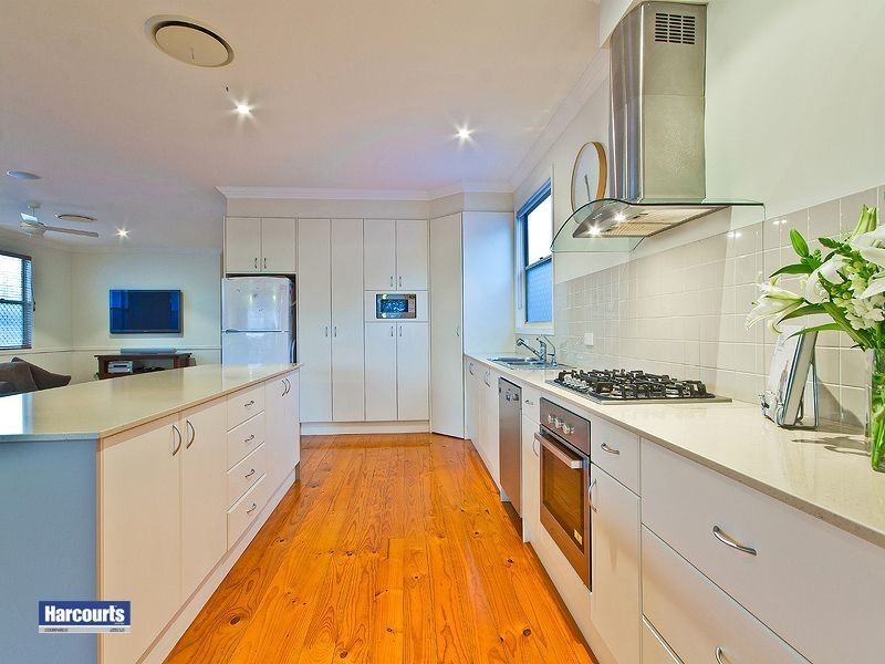 42 Gladstone Street, Coorparoo QLD 4151