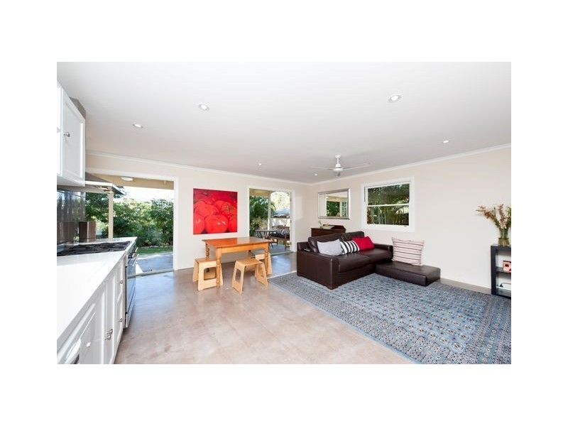 52 McLay Street, Coorparoo QLD 4151