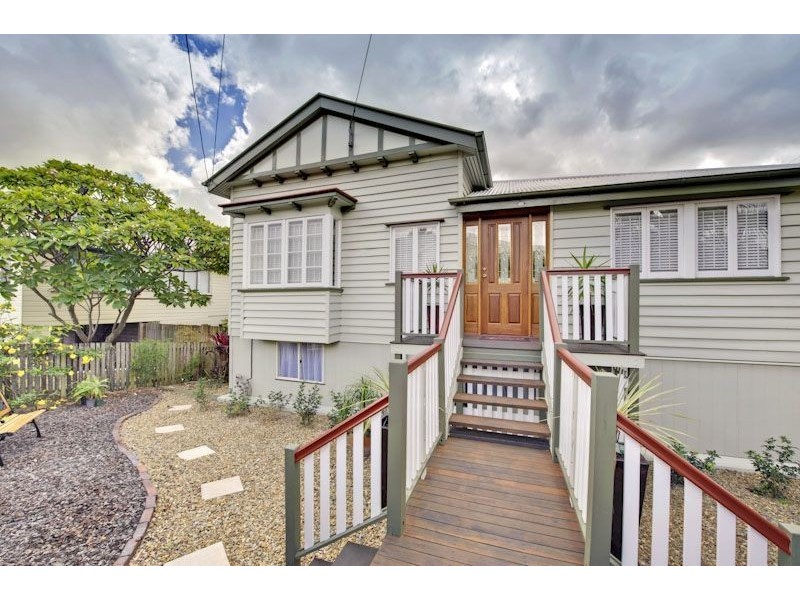 45 Ridge Street (access from Thomas St), Greenslopes QLD 4120