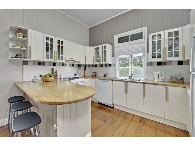45 Ridge Street (access from Thomas St), Greenslopes QLD 4120