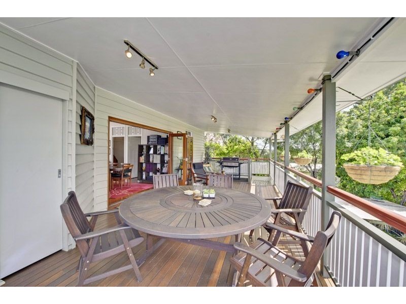 45 Ridge Street (access from Thomas St), Greenslopes QLD 4120