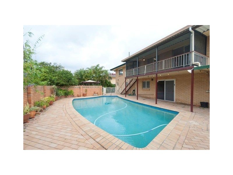 12 Gralunga Street, Mansfield QLD 4122