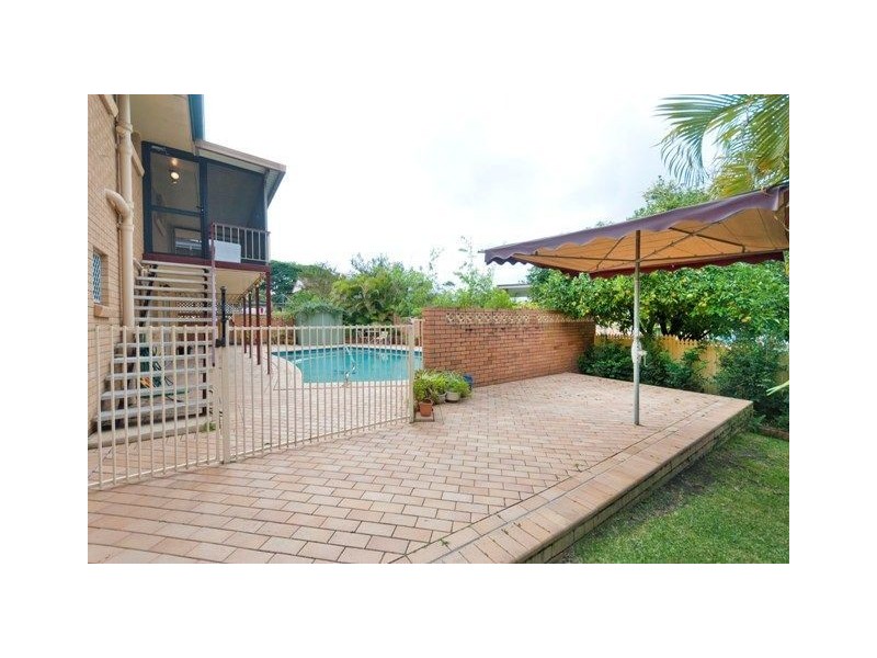 12 Gralunga Street, Mansfield QLD 4122