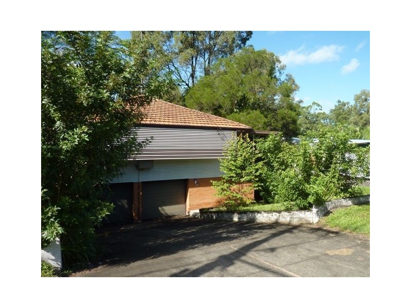 46 Dobbs Street, Holland Park West QLD 4121