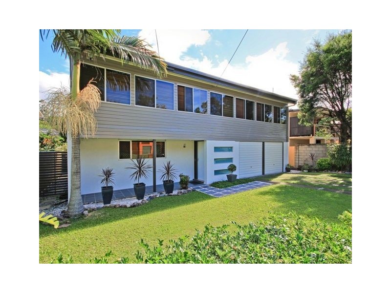 9 Capella Street, Coorparoo QLD 4151