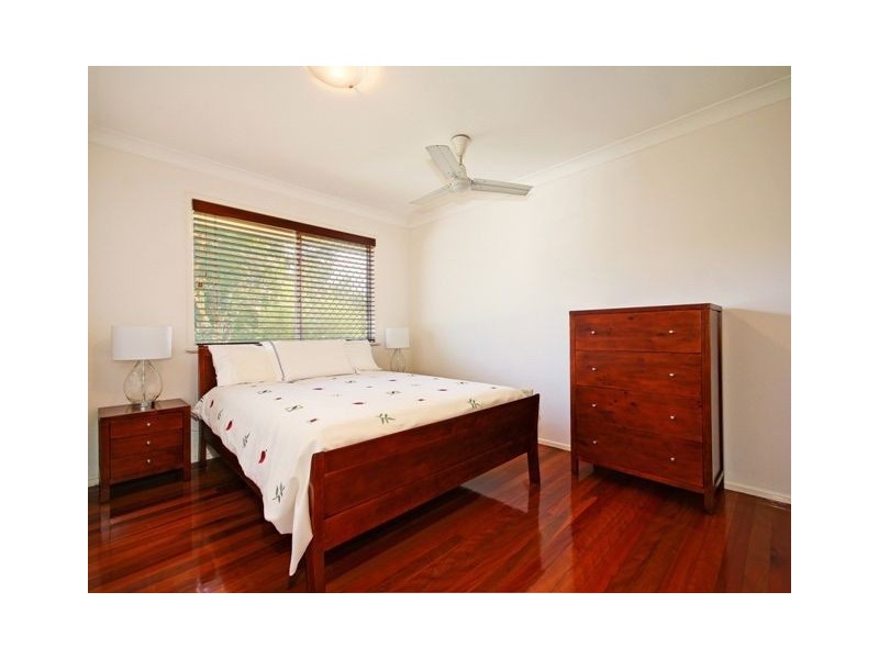 9 Capella Street, Coorparoo QLD 4151