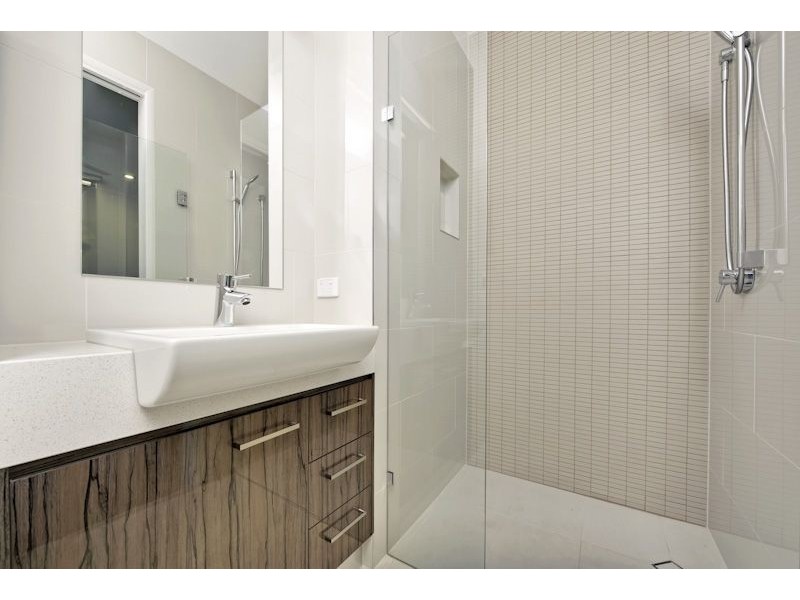 1-2/232 Riding Road, Balmoral QLD 4171