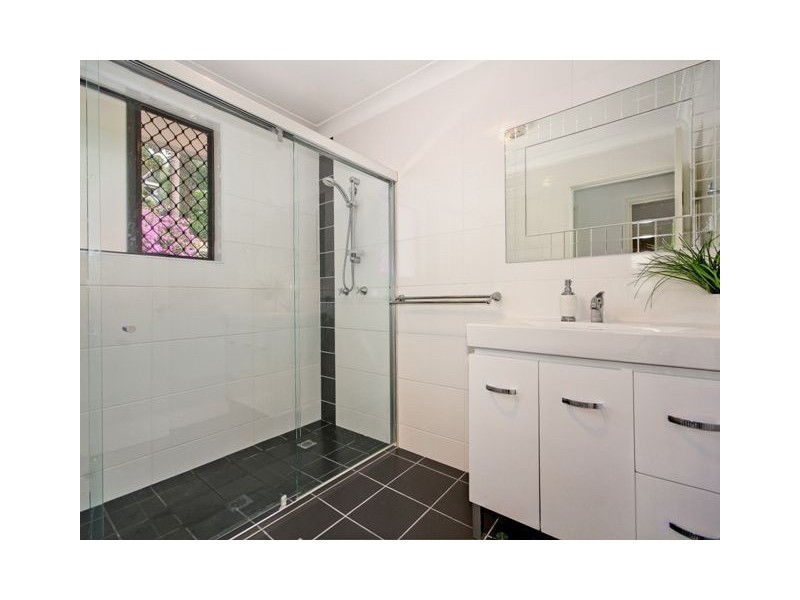 893 Cavendish Road, Mount Gravatt East QLD 4122