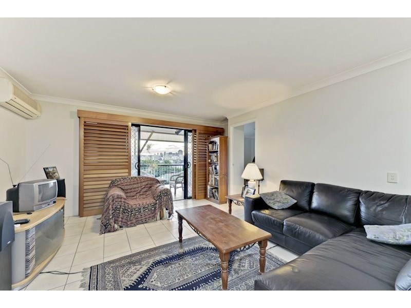 11/16 Norman Crescent, Norman Park QLD 4170