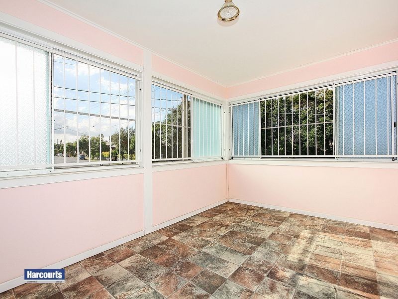 81 Woodhill Avenue, Coorparoo QLD 4151