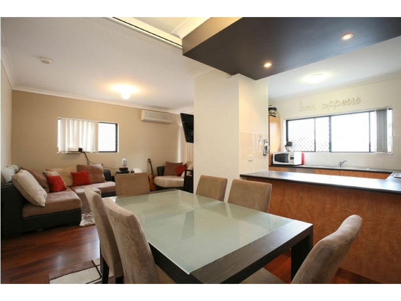2/22 Pembroke Road, Coorparoo QLD 4151