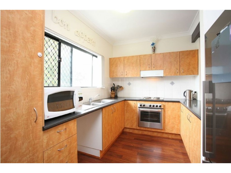 2/22 Pembroke Road, Coorparoo QLD 4151