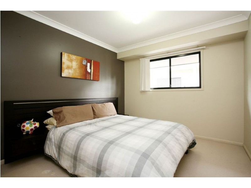 2/22 Pembroke Road, Coorparoo QLD 4151
