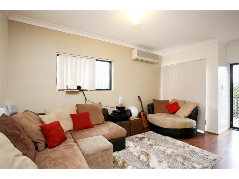 2/22 Pembroke Road, Coorparoo QLD 4151