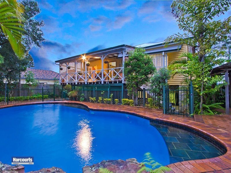 496 Cavendish Road, Coorparoo QLD 4151