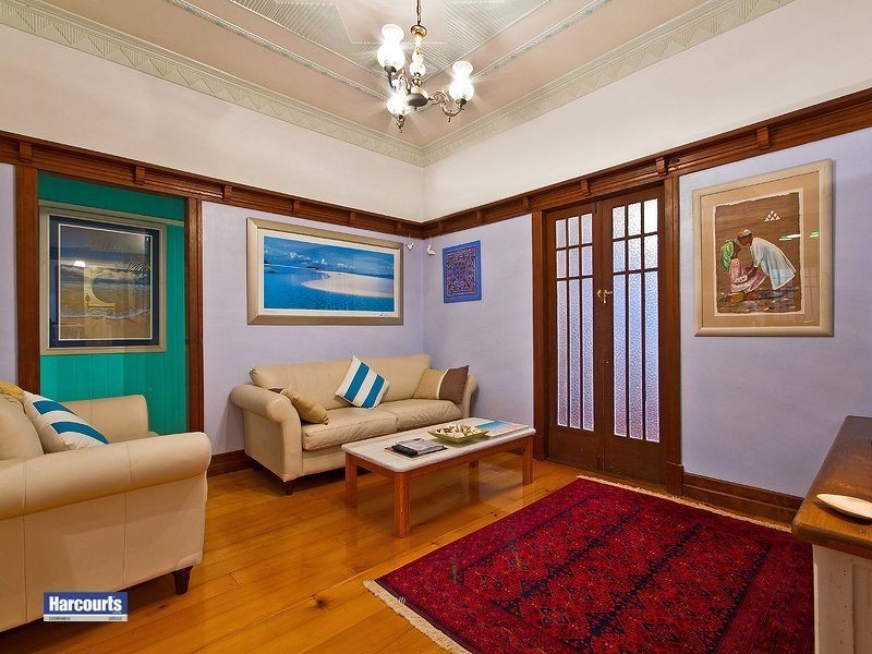 496 Cavendish Road, Coorparoo QLD 4151