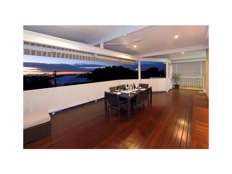 37 Dagmar Street, Holland Park West QLD 4121