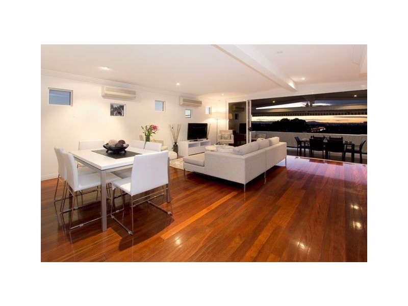 37 Dagmar Street, Holland Park West QLD 4121