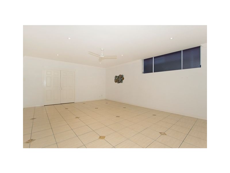 37 Dagmar Street, Holland Park West QLD 4121
