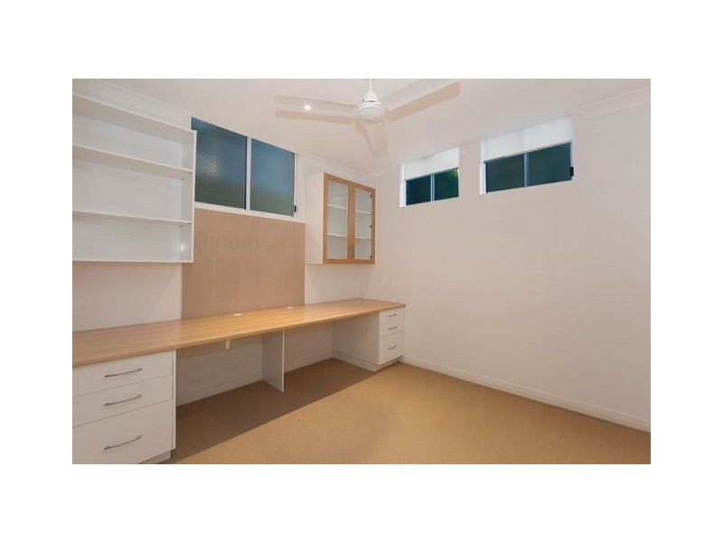 37 Dagmar Street, Holland Park West QLD 4121