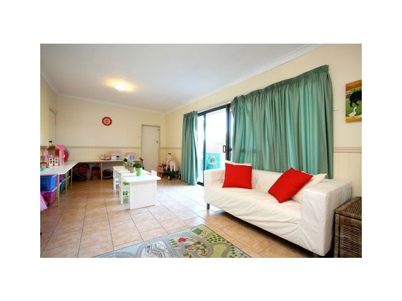 25 Oateson Skyline Drive, Seven Hills QLD 4170