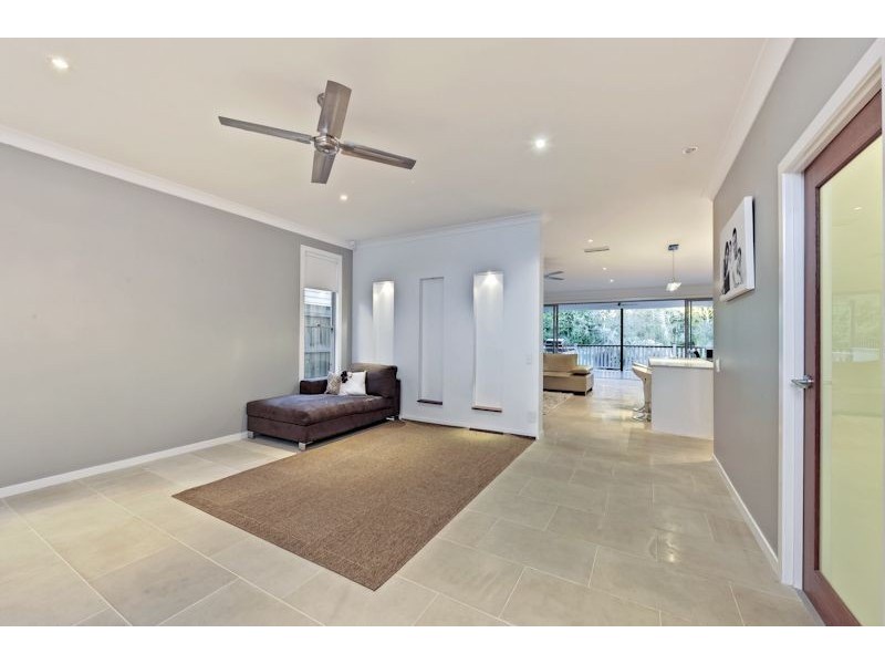 38 Boronia Avenue, Holland Park West QLD 4121