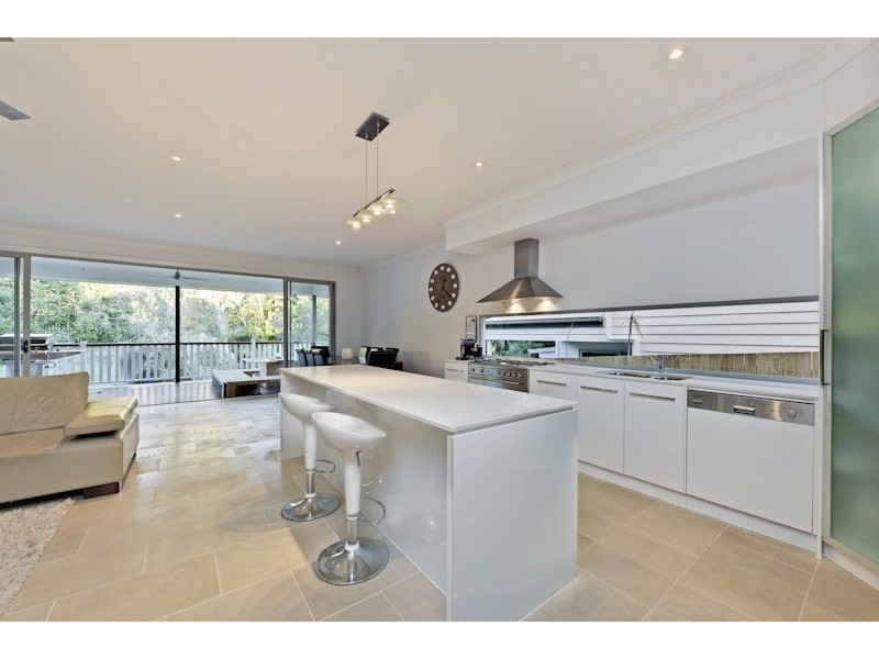 38 Boronia Avenue, Holland Park West QLD 4121