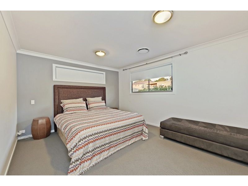 38 Boronia Avenue, Holland Park West QLD 4121