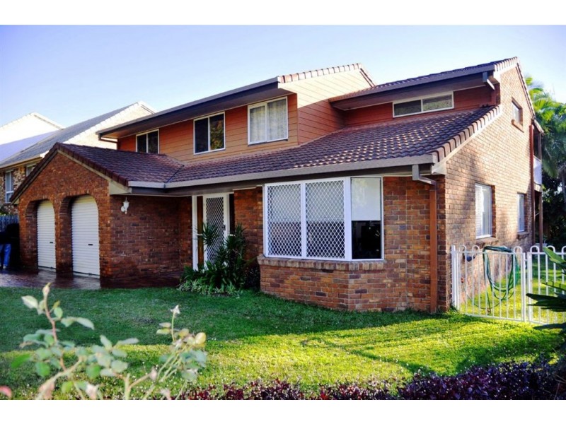 135 Scrub Road, Carindale QLD 4152