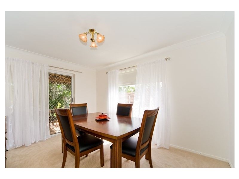 135 Scrub Road, Carindale QLD 4152